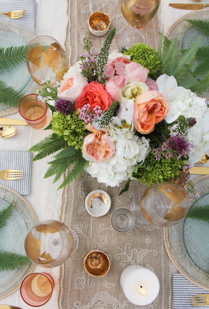Classic Centerpiece / Small for Rooms